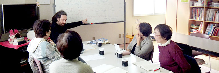 英会話レディース グループレッスンの様子（講師 Steven）